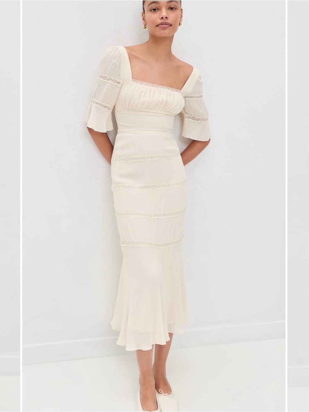 REFORMATION LAVERNA SMOCKED BELL-SLEEVE MIDI DRESS In cream Ivory White Size 2